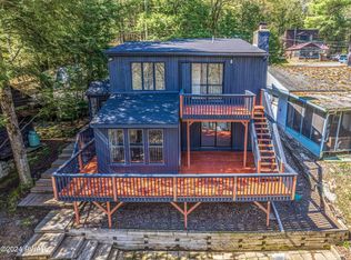 141 River Rd, Greentown, PA 18426