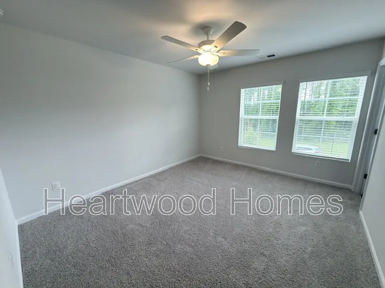 807 Coburg Ln — Photo 36