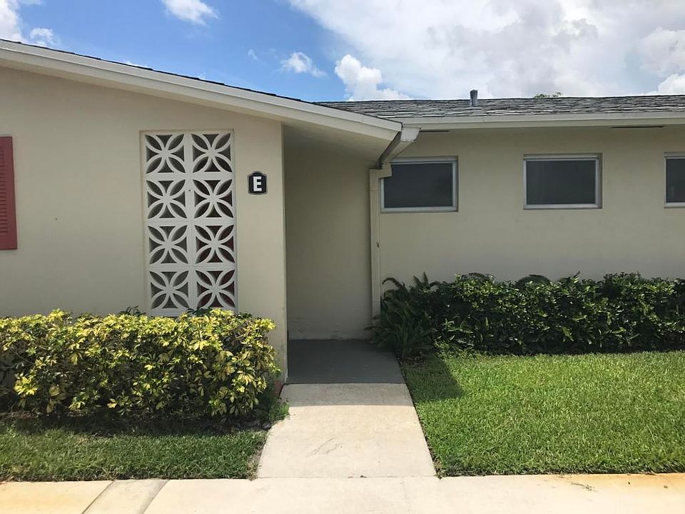 1st image of 2926 Ashley Dr E