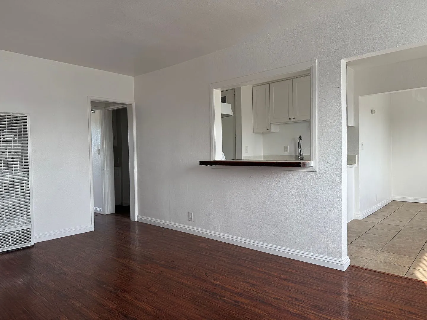 Large, Bright 3bed2bath in South LA — Photo 4