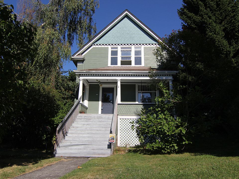 Charming Victorian era home 