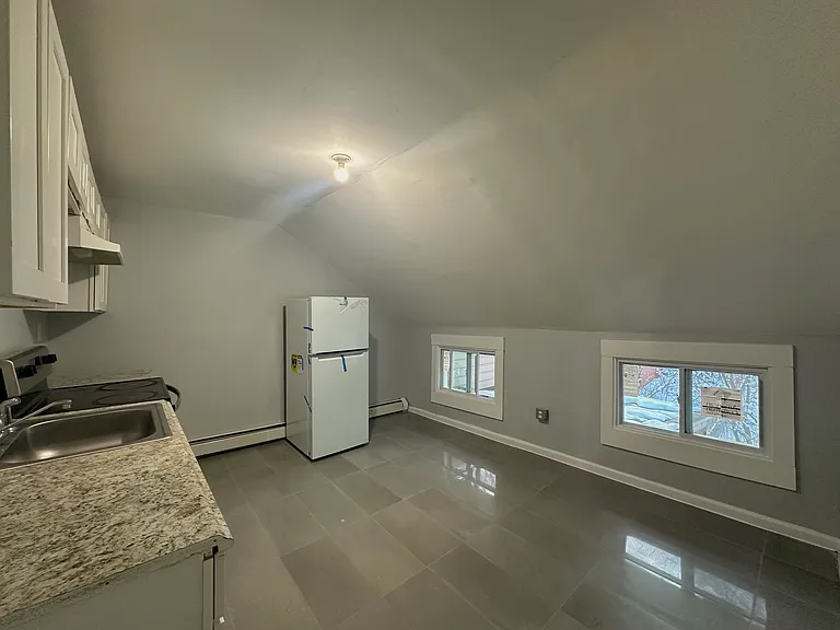 163 Chambers St #4 — Photo 4