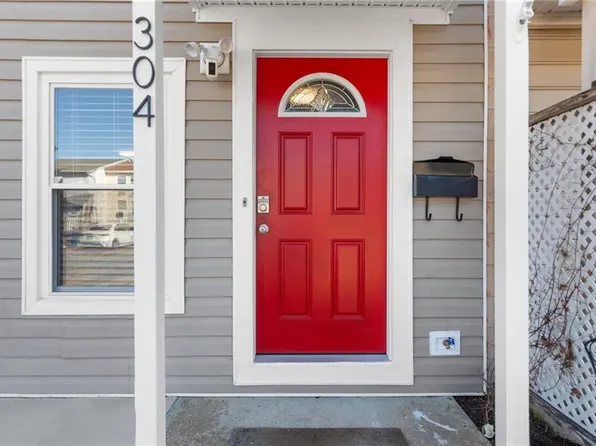 304 Cripple Creek Ct, Virginia Beach, VA 23452