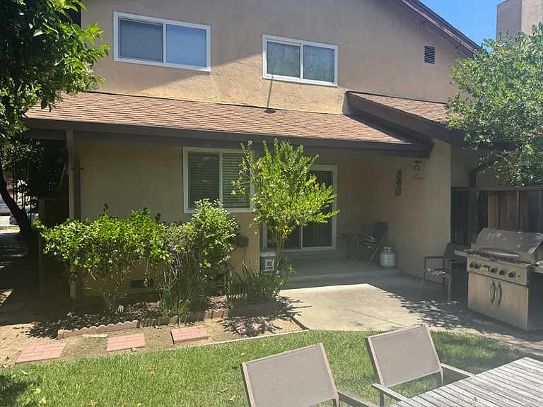 2993B Woodgate Ct — Photo 3