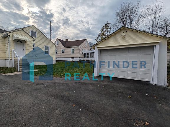 4th image of 205 W Siebenthaler Ave