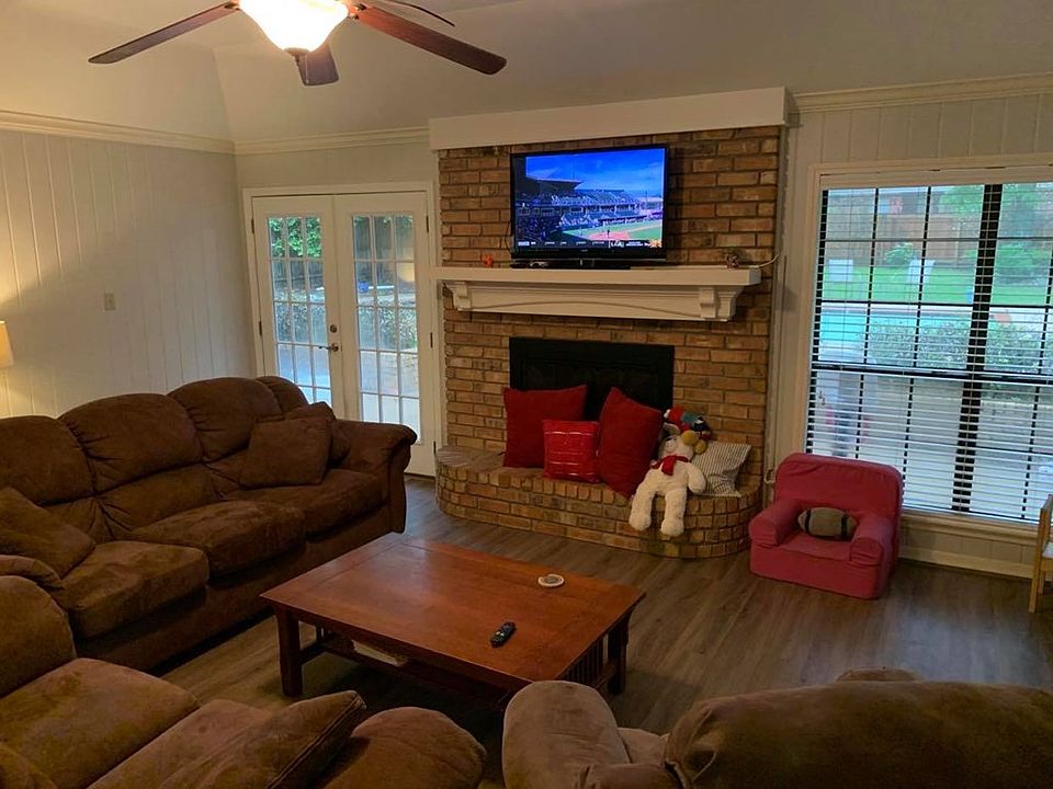 1st image of 4004 Timberwood Dr