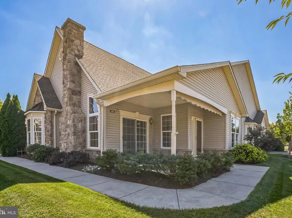 151 Shady Brook Dr #110, Langhorne, PA 19047