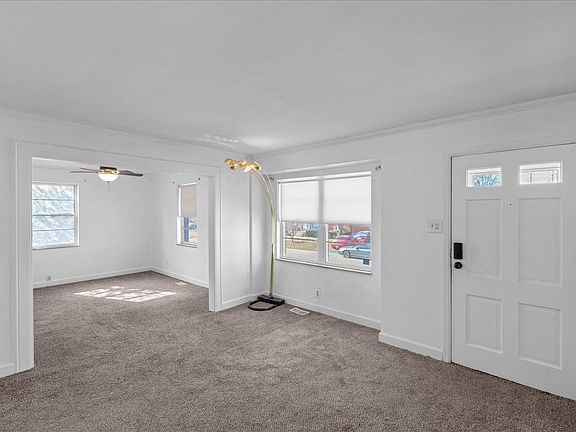 4th image of 9020 Southview Ln