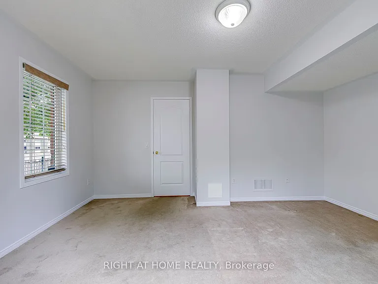38 Fairview Rd W #38 — Photo 41
