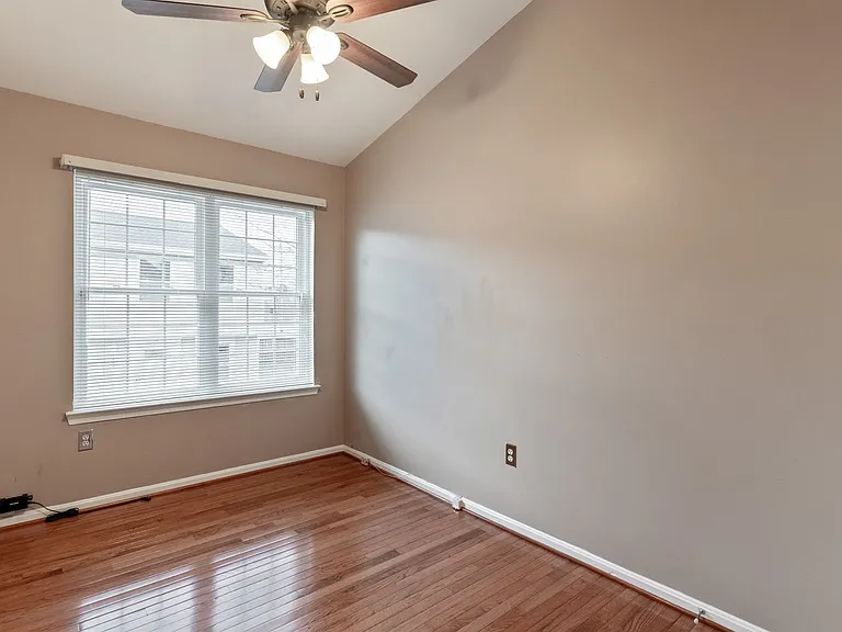 48 Avonshire Ct — Photo 28