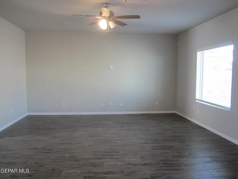 12253 Desert Cliff Ct — Photo 9