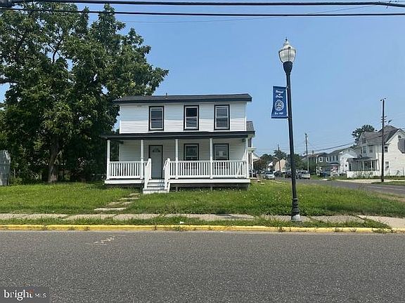 4th image of 305 N Delsea Dr