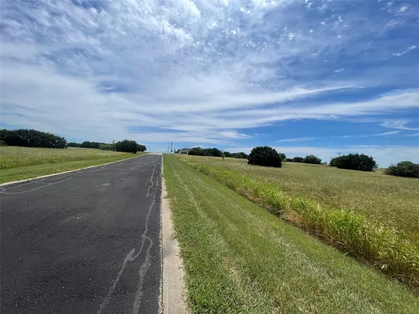 6705 Berkshire Cir, Cleburne, TX 76033