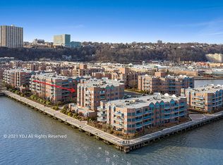 507 Rutledge Ct, Edgewater, NJ 07020