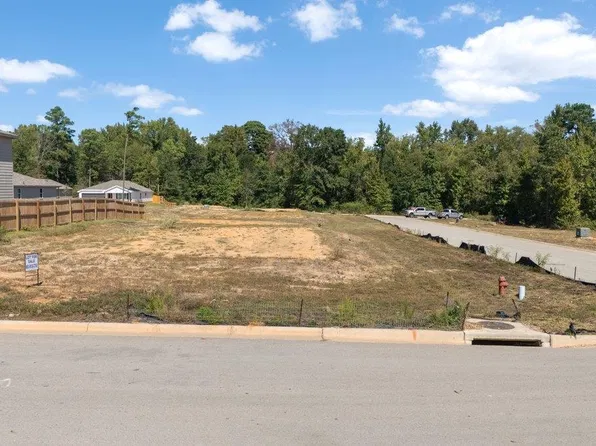 57 Oak Valley Dr, Gilmer, TX 75645