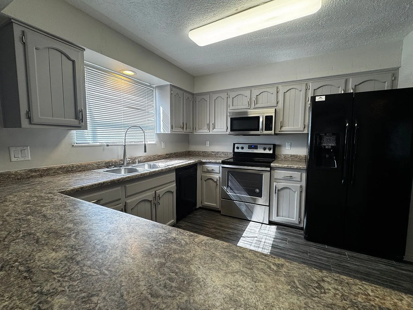 Wonderful 4-bedroom, 2-bathroom home in Rio Rancho — Photo 3