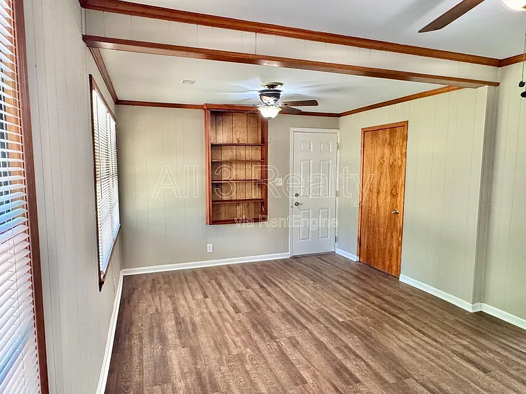 804 Hillman St — Photo 15