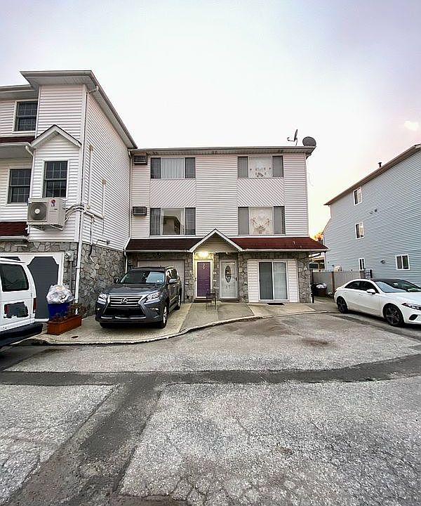 1st image of 35 Temple Ct