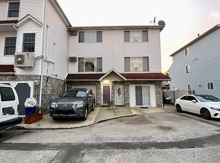 35 Temple Ct, Staten Island, NY 10314