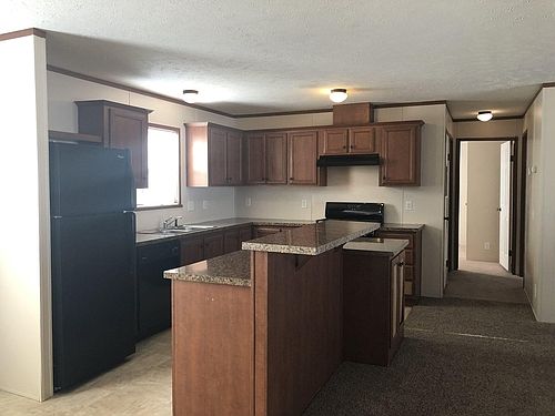 1st image of 20649 Piedmont Dr