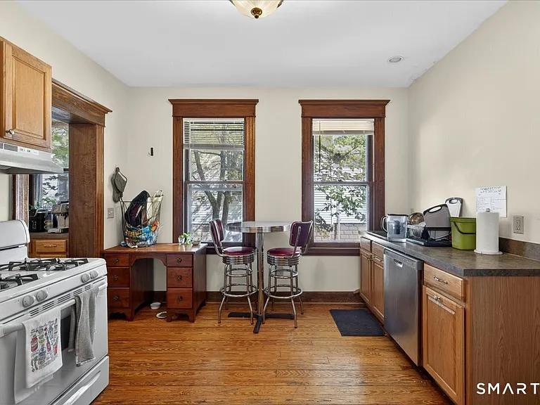 106 Lawrence St #1 — Photo 8