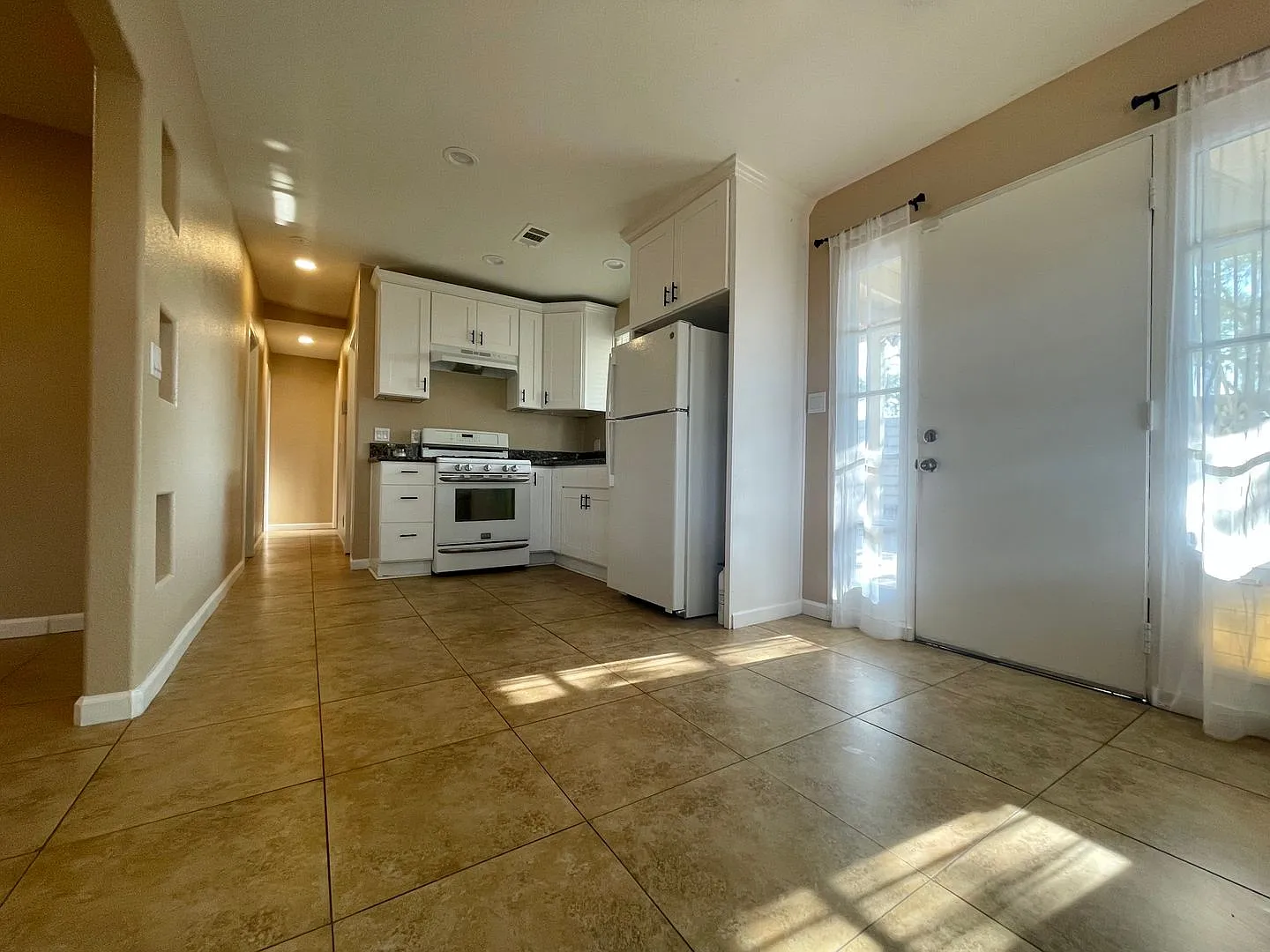 Coming Soon!! 2 Bedroom 1.5 Bathroom Home In Desert Hot Springs! — Photo 3