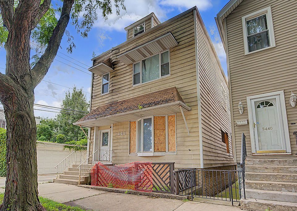 1st image of 3442 S Lowe Ave