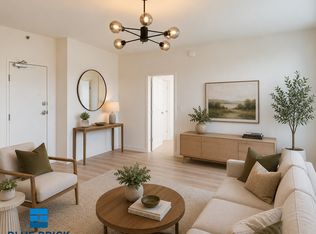 300 N Bonnie Brae St APT 302, Los Angeles, CA 90026