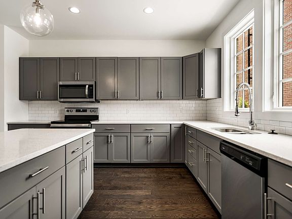 5th image of 1115 Villa Pl