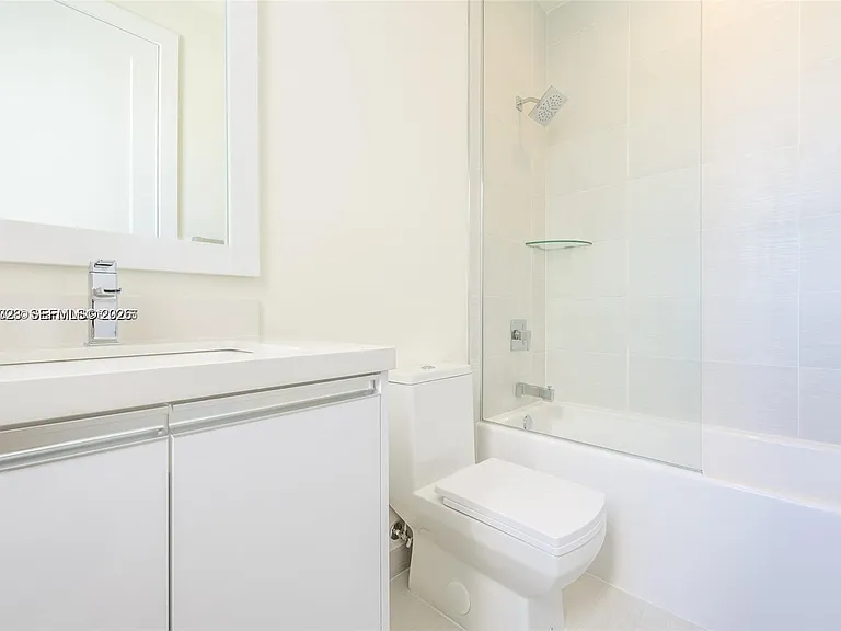 10245 NW 63rd Ter #201 — Photo 18