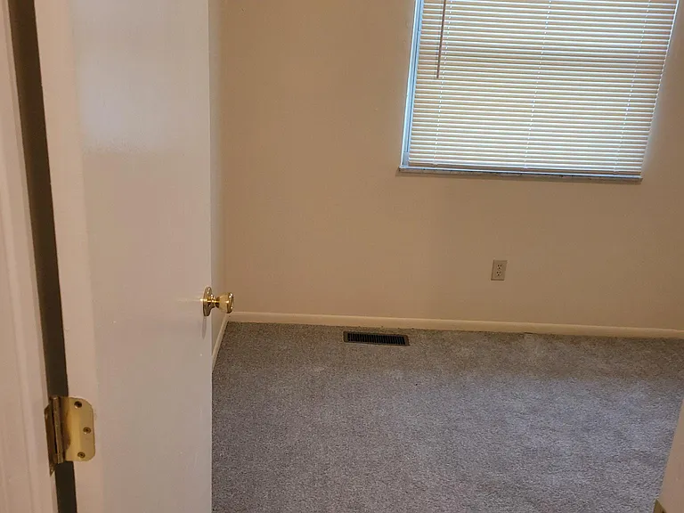 2564 Bethesda Ave — Photo 17