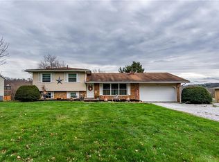 2054 Cloveridge Ave SE, East Canton, OH 44730