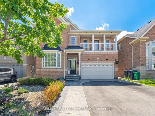 9 Eatonville St, Brampton, ON L7A 0M5