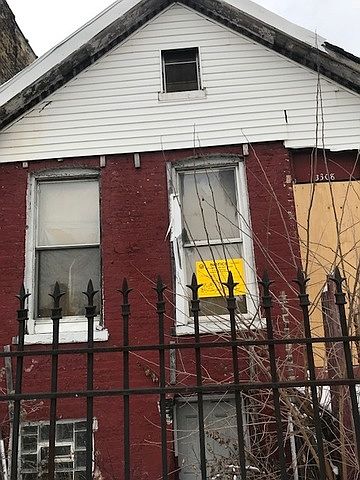 2nd image of 3308 W Congress Pkwy