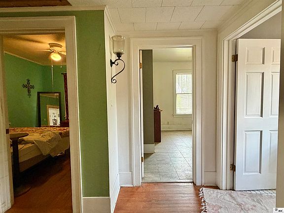 17th image of 148 2nd St