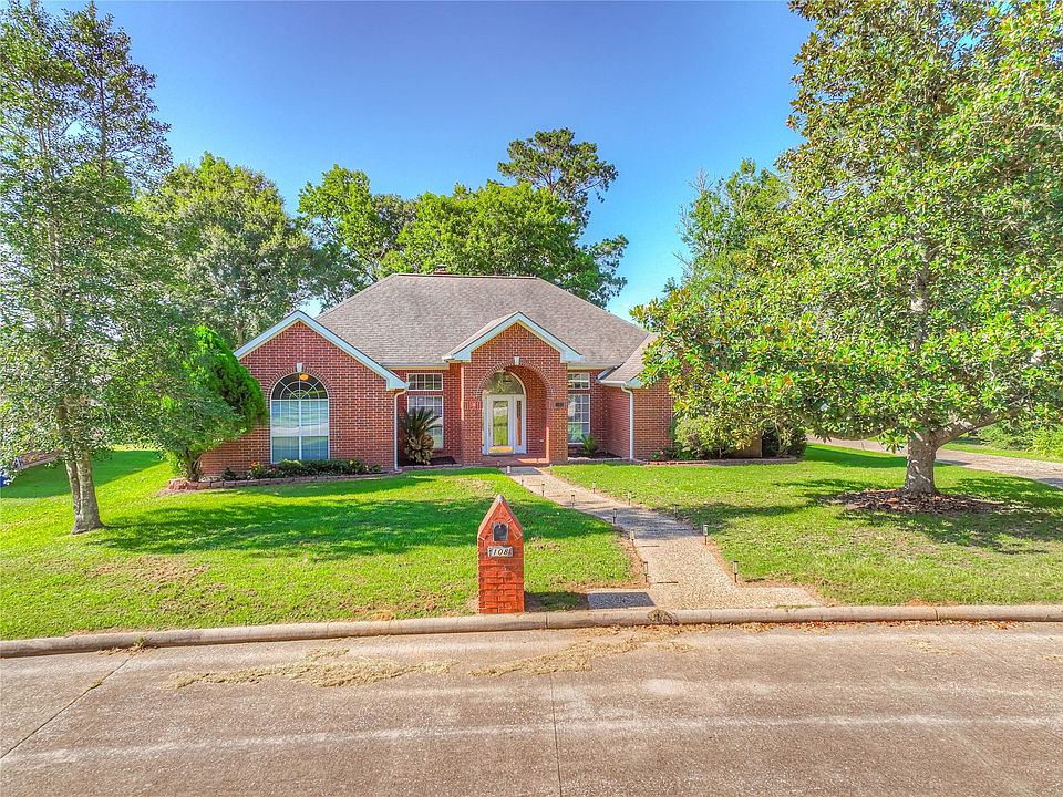 1st image of 108 Wildwood Dr