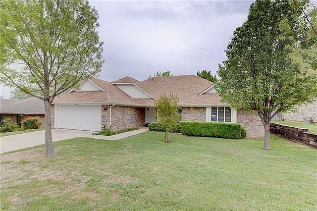 1st image of 3416 Briarcliff Ct S