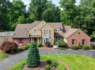 14 Quail Ridge Dr, Shillington, PA 19607
