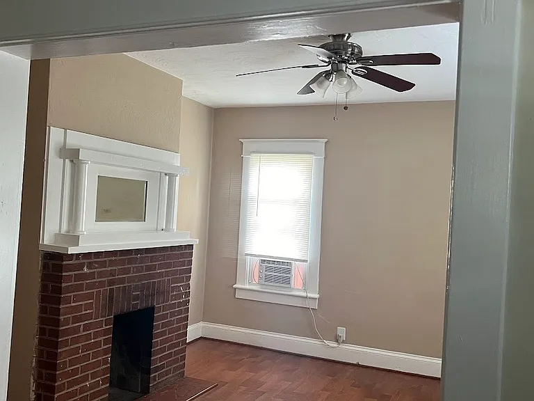 826 W 48th St — Photo 34