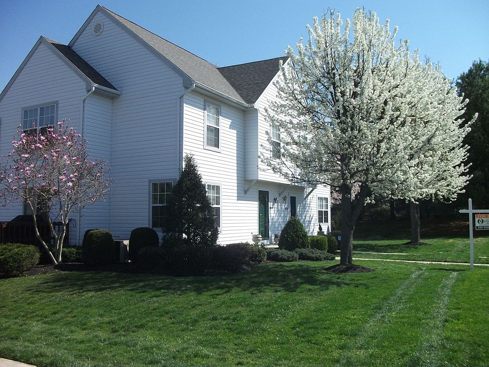 1st image of 309 Guilford Ct