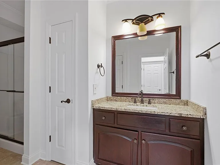 730 Rose Creek Cir — Photo 48