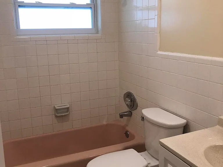 616 W Broward St — Photo 9