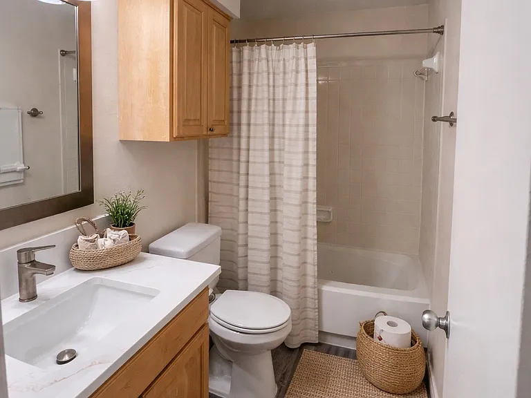 Rockwood Apartments — Photo 7
