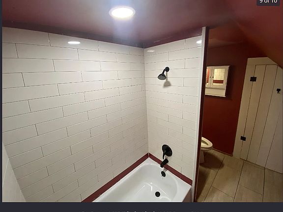 4th image of 1022 6th St E #2