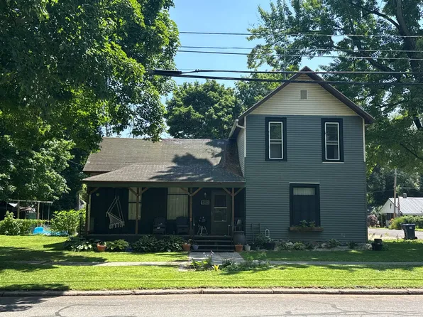 4298 Division St, McBrides, MI 48852