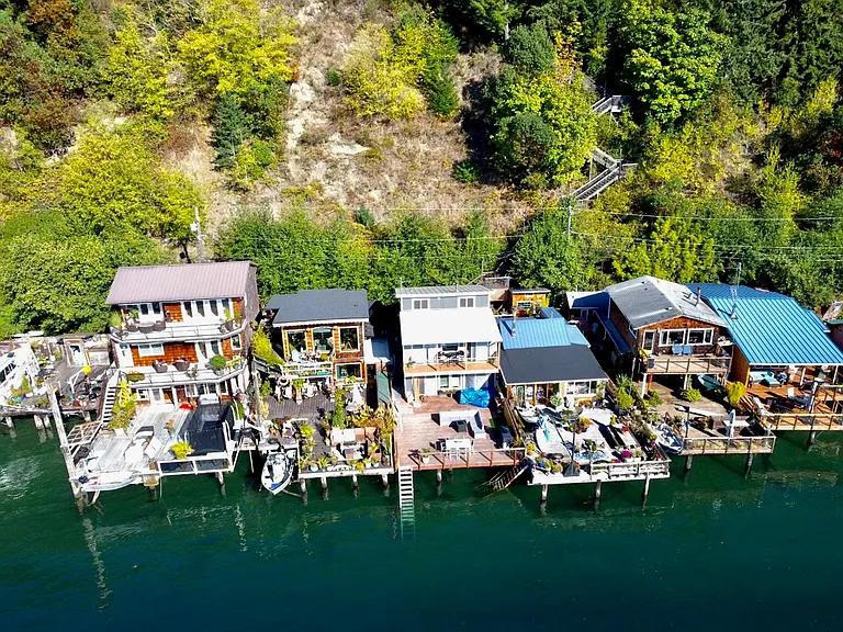 Arial view of homes. The rental is 5th from the left below stairs.