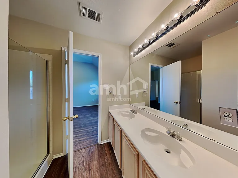 2808 Plantation Dr — Photo 12