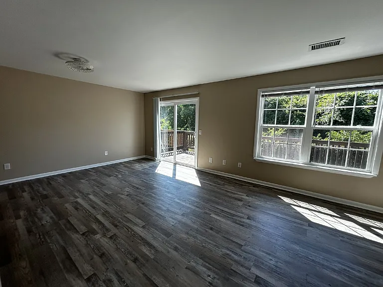 912 Pineland Ave #42 — Photo 4