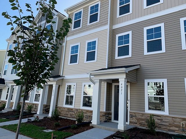 1st image of 4021 Silver Oak Ln