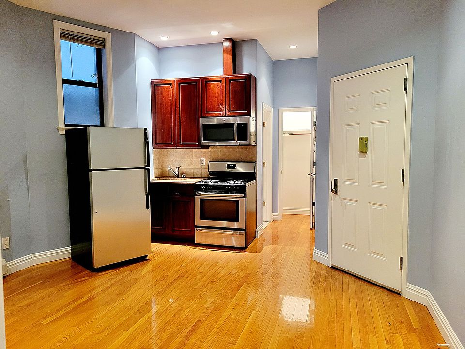1st image of 20-65 Steinway St #1R